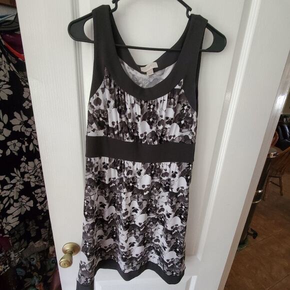 LOFT DRESS - Picture 1 of 5